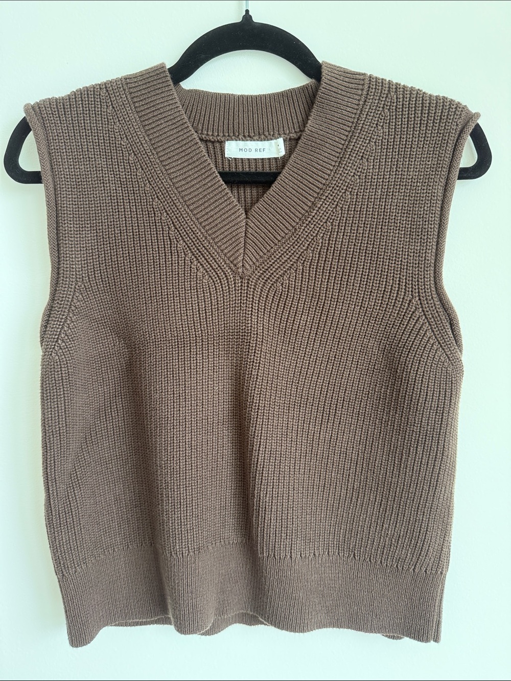 Mod Ref Brown Sleeveless V-Neck Knit Vest